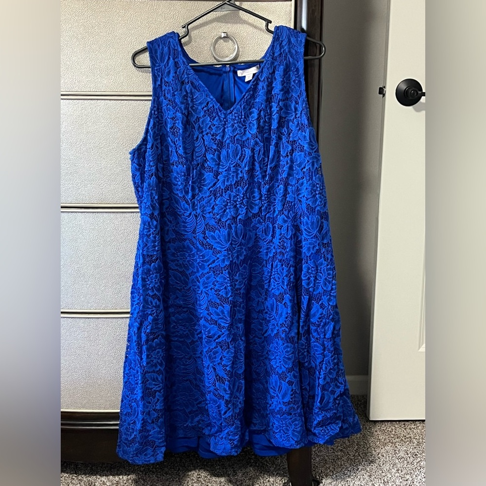 Elegant Blue Lace Dress